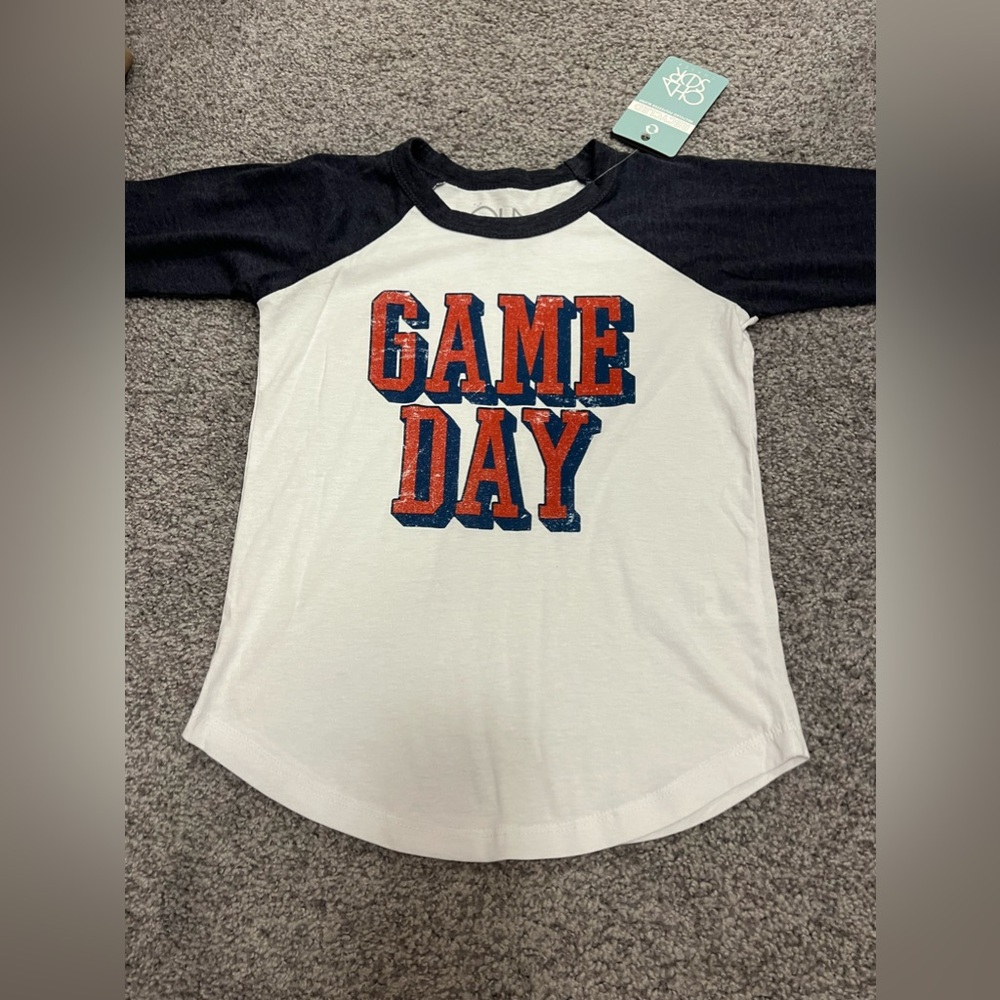 Chaser brand new with tags size 6, 3/4 sleeve shirt.